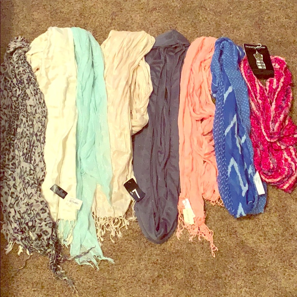 Scarf Lot